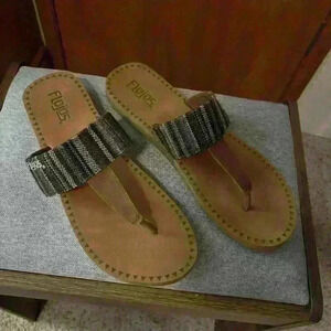 Flojos Sandals